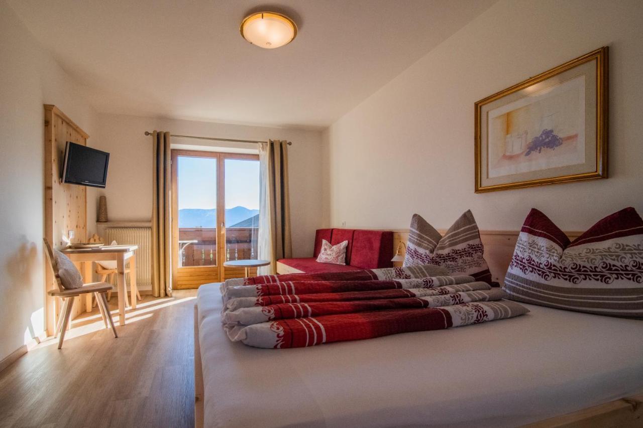 Garni Stuebele Bed & Breakfast ติโรโล ภายนอก รูปภาพ