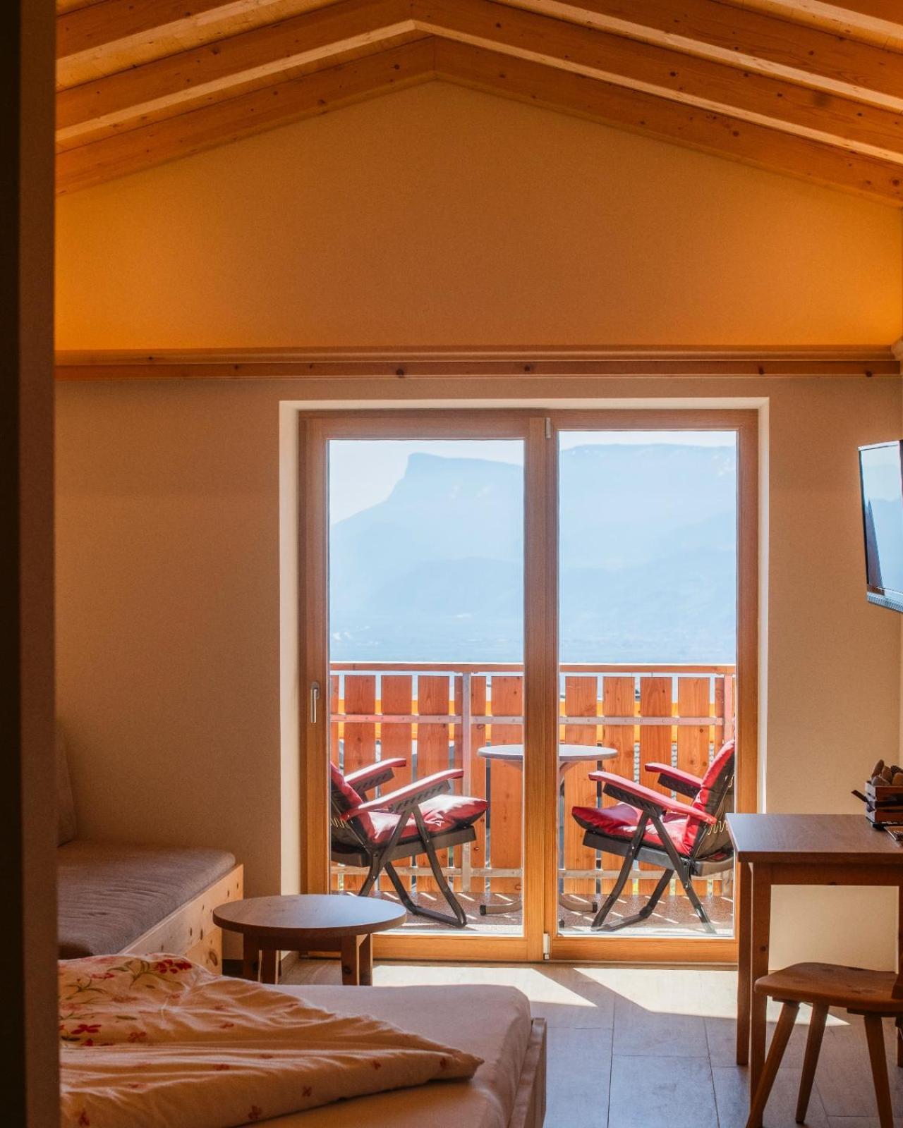 Garni Stuebele Bed & Breakfast ติโรโล ภายนอก รูปภาพ