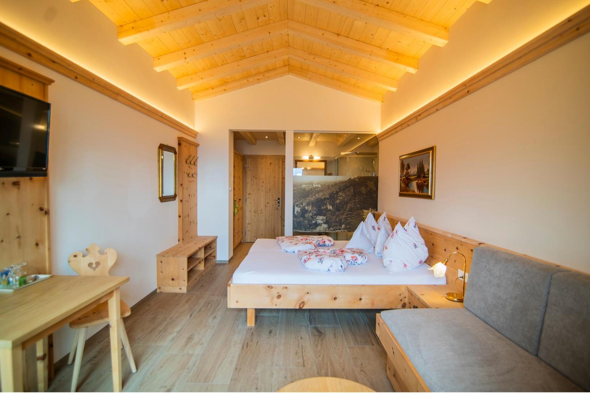 Garni Stuebele Bed & Breakfast ติโรโล ภายนอก รูปภาพ